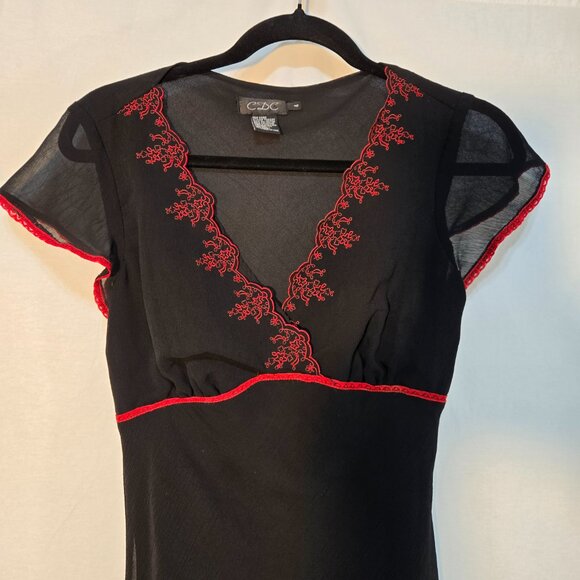 CDC Whimsigoth Y2K Black Mesh Sheer Red Lace Babydoll Asymmetrical Dress Size 4. - Picture 3 of 14